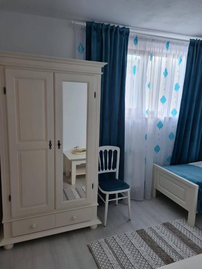 La Cupric Hotel Sarichioi Екстериор снимка